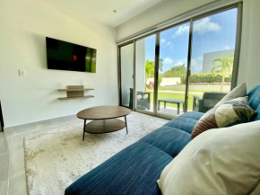Moderno Departamento Planta Baja con Alberca